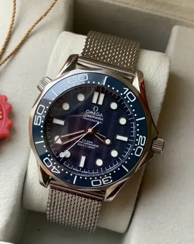 Omega Seamaster James Bond 60th anniversary, Nové, 42mm