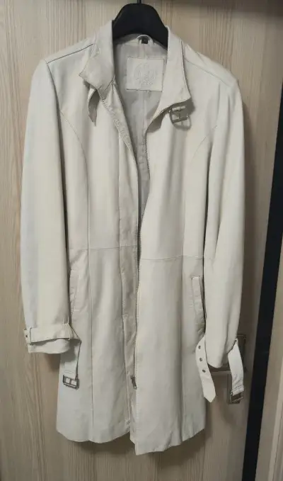 Kožený kabát -pravá koža, veľkosť S, pekný stav