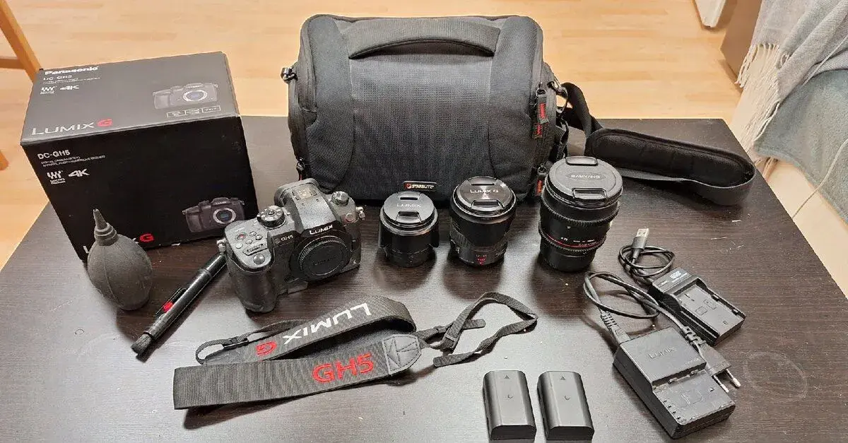 Panasonic LUMIX GH5 + Objektívy + príslušenstvo