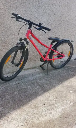 Detsky bicykel 24" (Specialized)