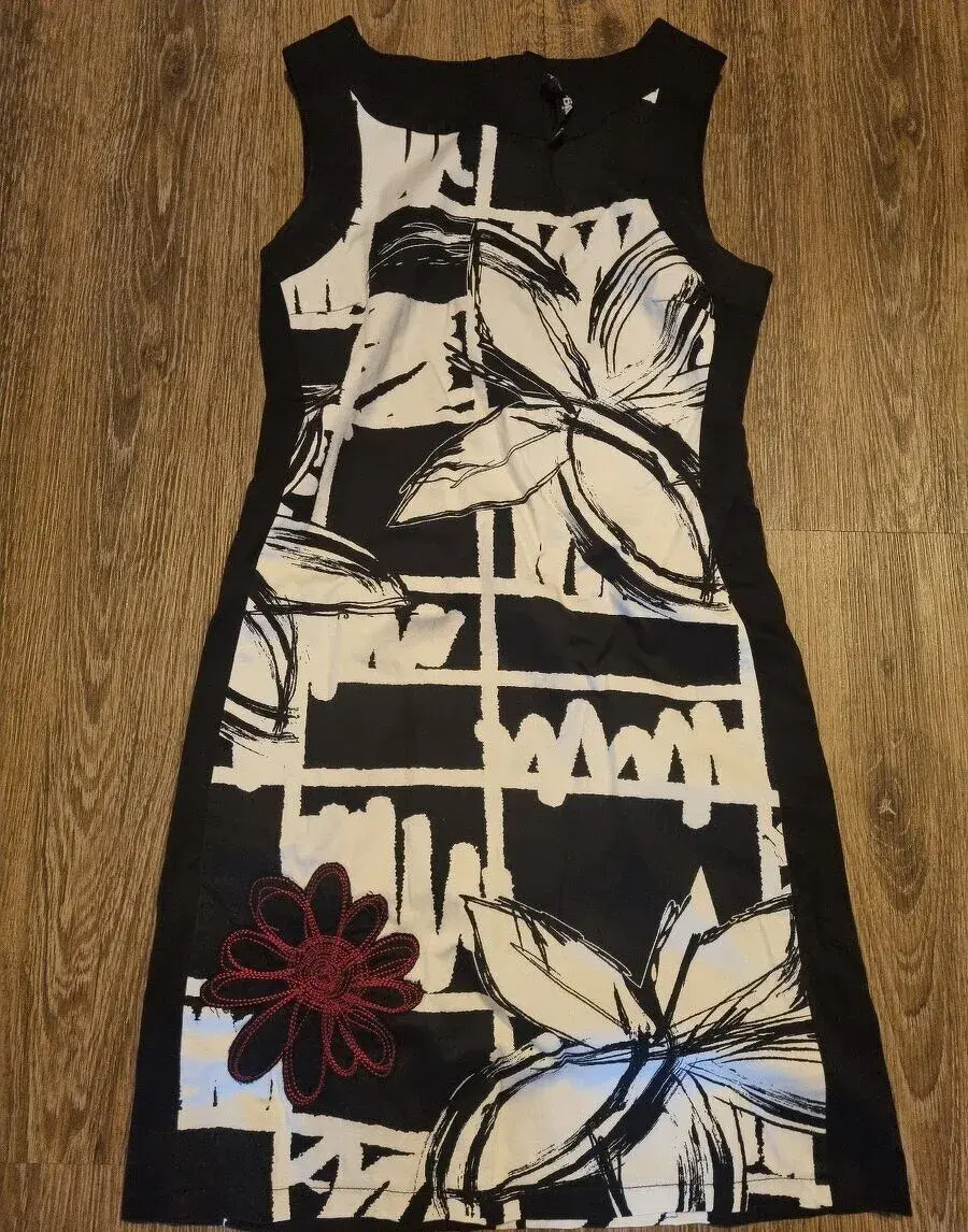 DESIGUAL ŠATY 36
