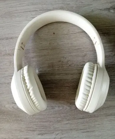 Slúchadlá Lenovo TH10 biele