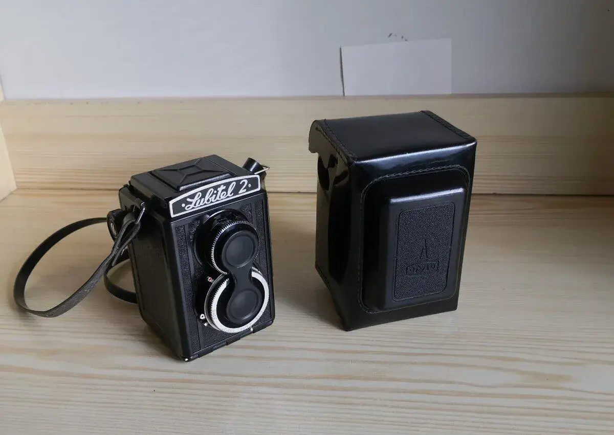 Starožitný fotoaparát Lubitel 2 (II)
