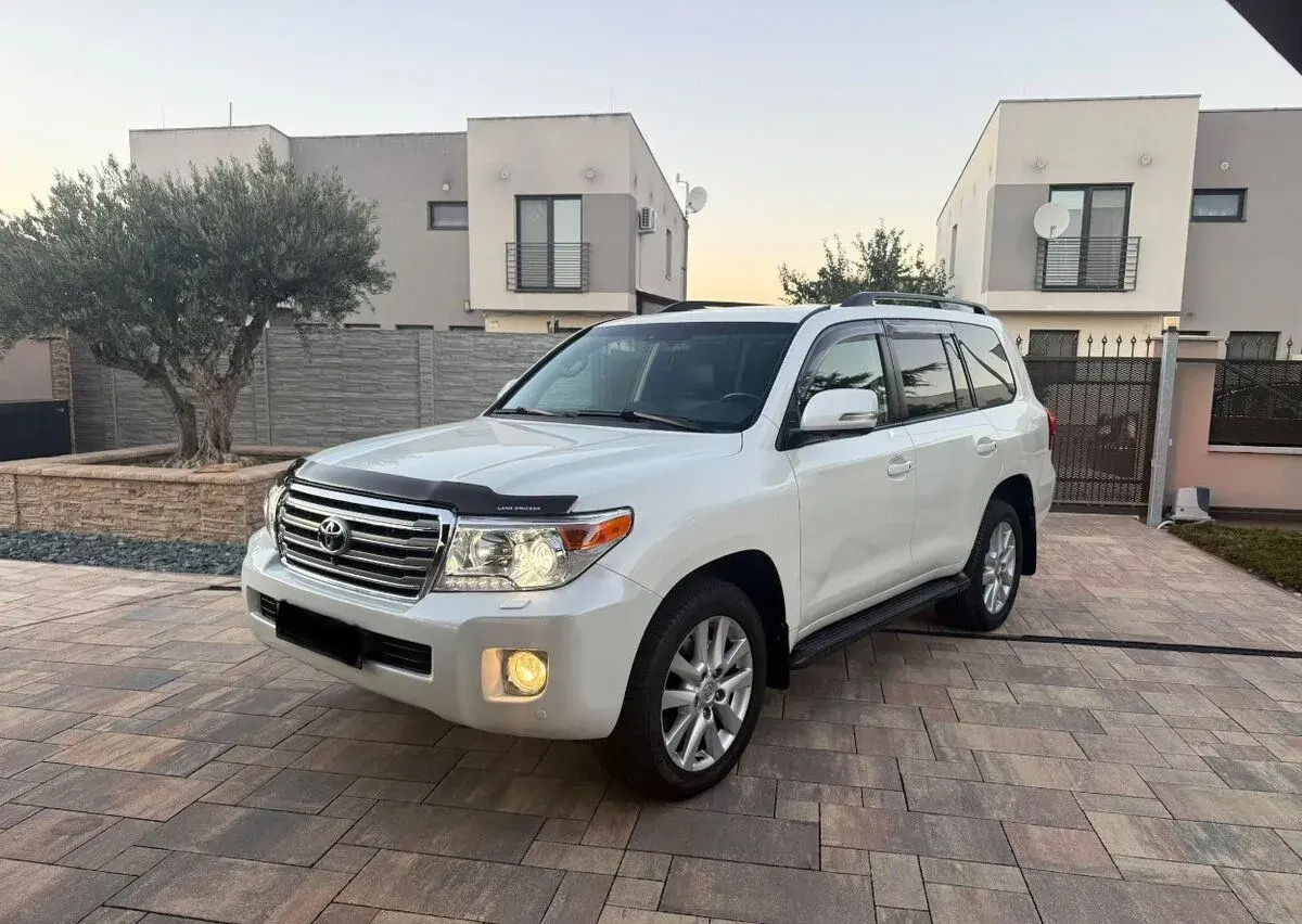 Toyota Land – 2014