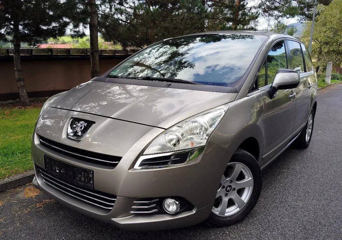 Peugeot 5008 – 2011, 192 000 km