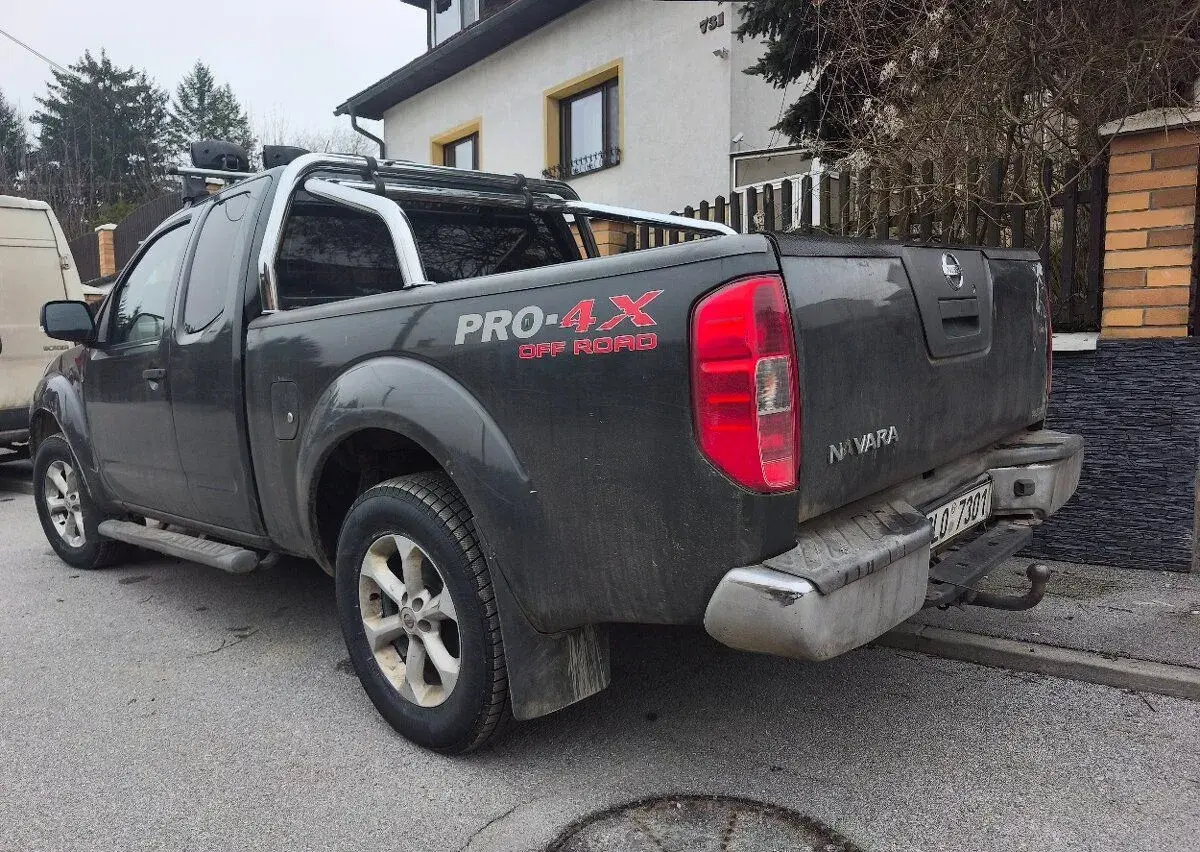 Nissan navara – 2010, 380 000 km