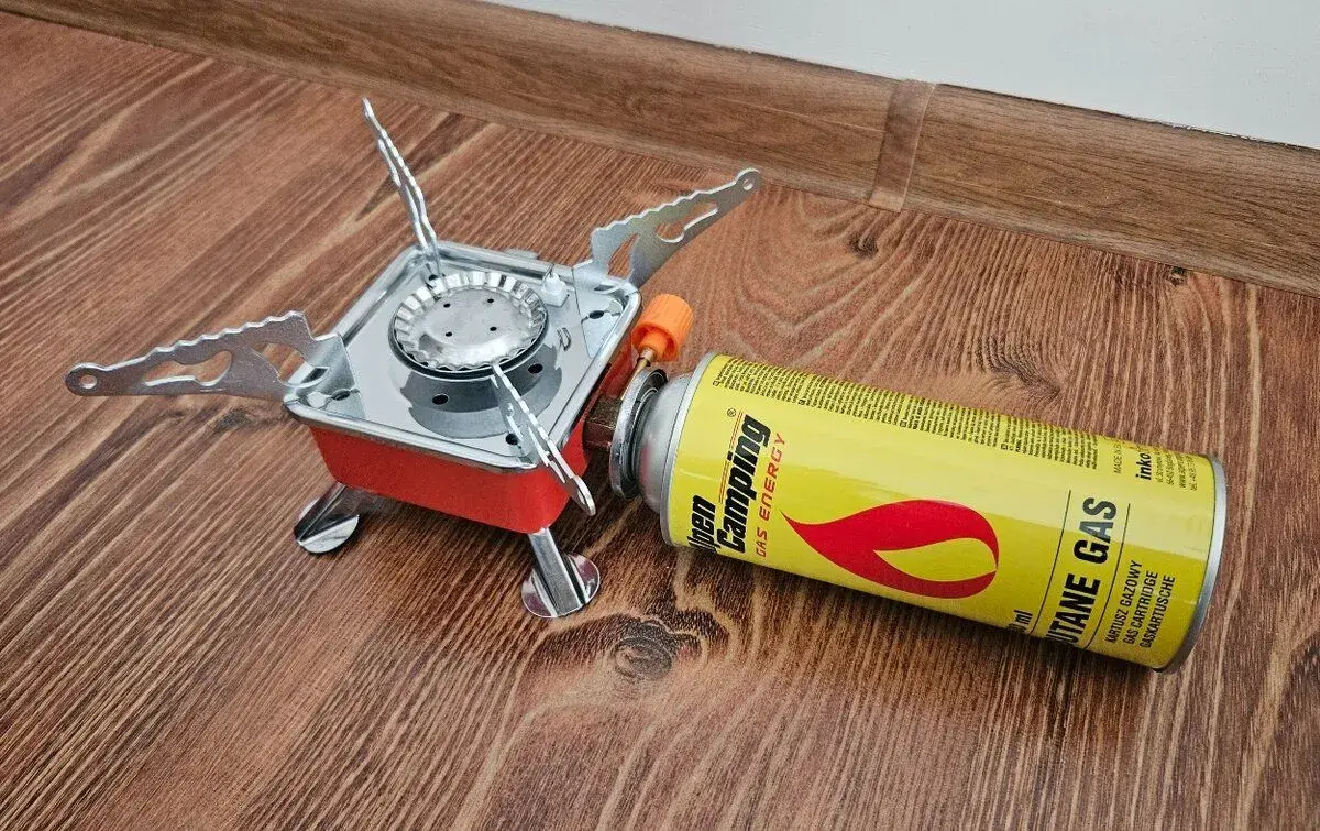 Mini varič na plynove kartuse