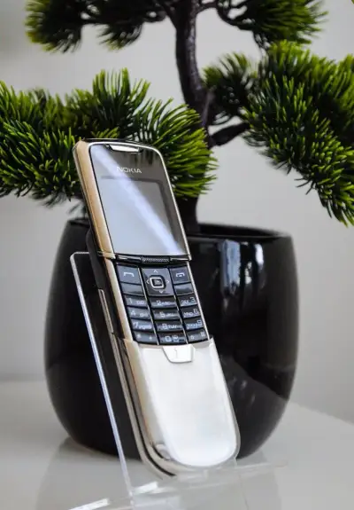 NOKIA 8800 SILVER / STAV AKO NOVÝ / BEZ ŠKRABANCA