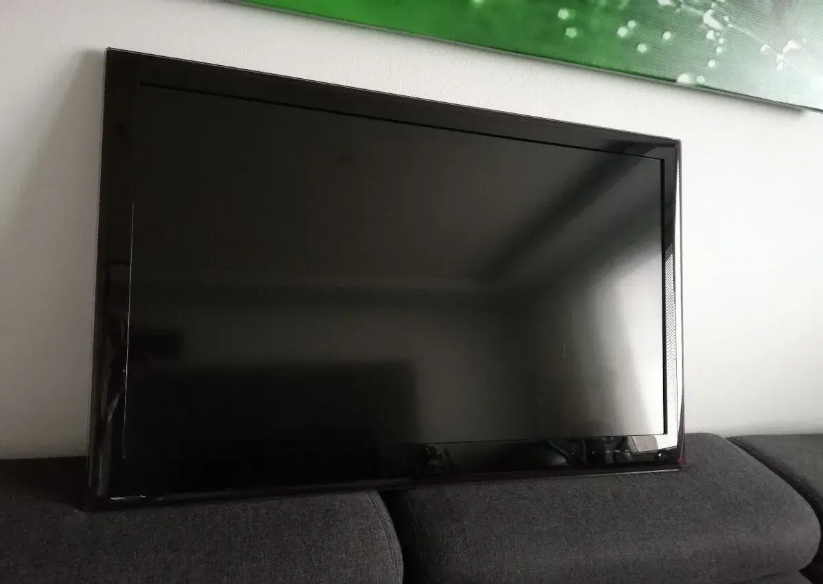 Nefunkčný LCD tv