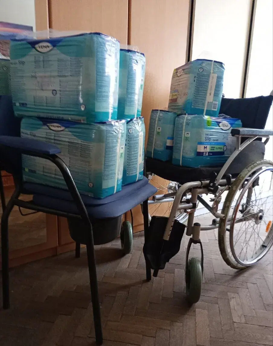 Invalidný vozík,wc stolička,dekub.matrac