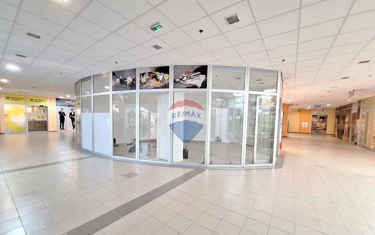 RE/MAX | Obchodný priestor na predaj Galanta