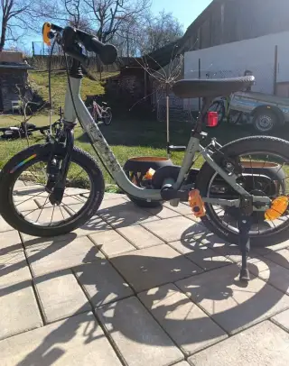 Detský bicykel a odrazadlo