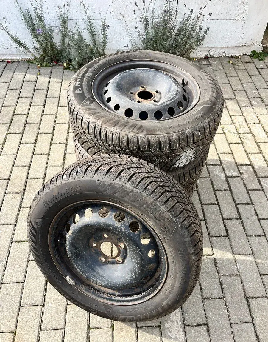 Plechové disky so zimnými pneumatikami_Renault Fluence_150€