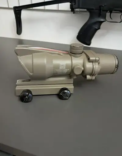ACOG 4x32 aj s potlačov + ochranné sklo