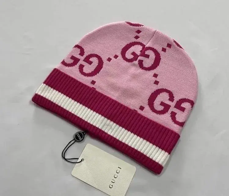 Gucc.i čiapka pink