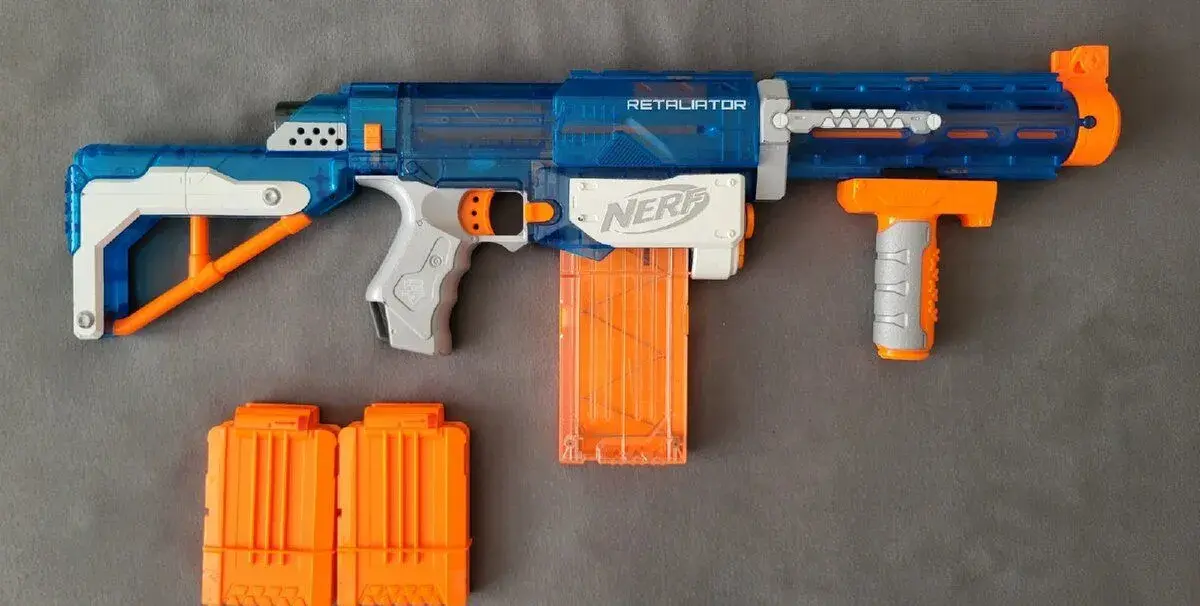 Nerf Retaliator + 3 zásobníky