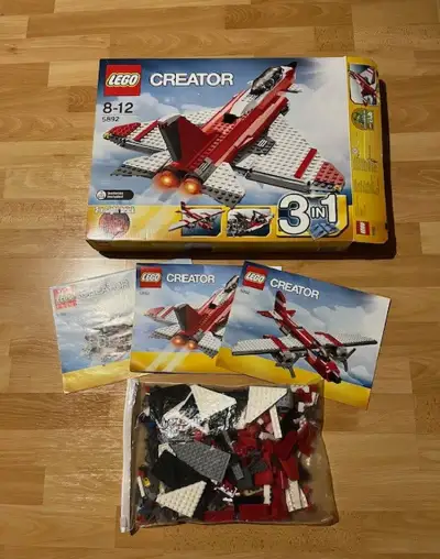 Lego Creator - Burácajúci tryskáč