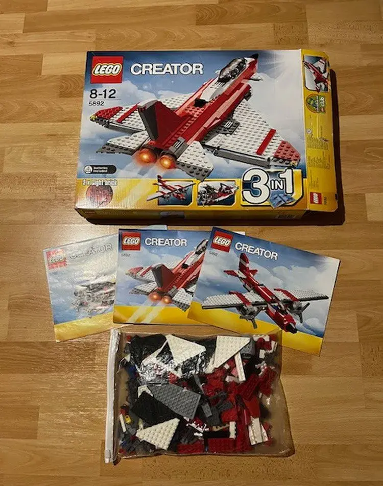 Lego Creator - Burácajúci tryskáč