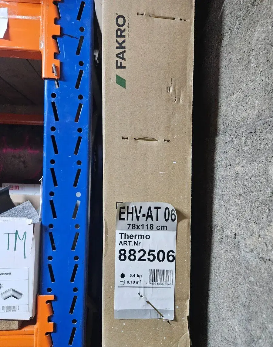 Lemovanie na strešné okno Fakro ehv