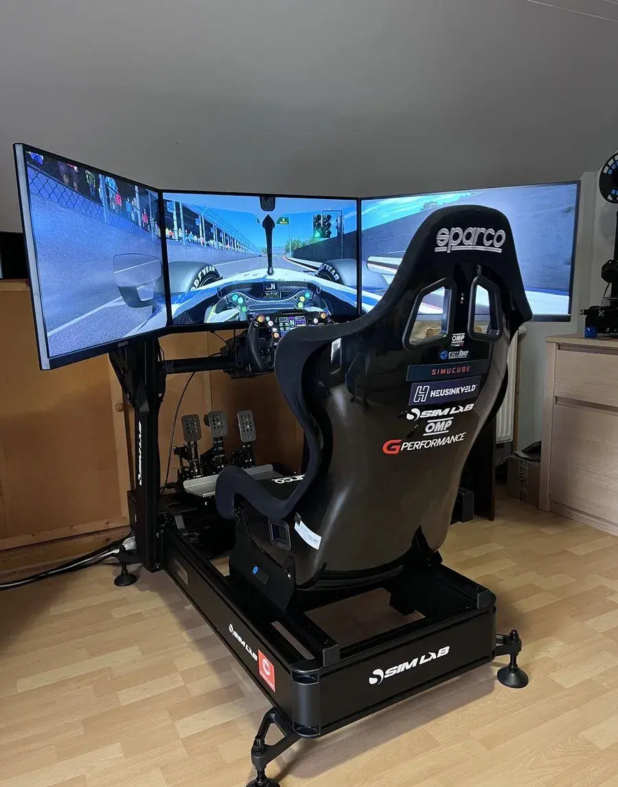 Pretekársky simulátor / SimRig