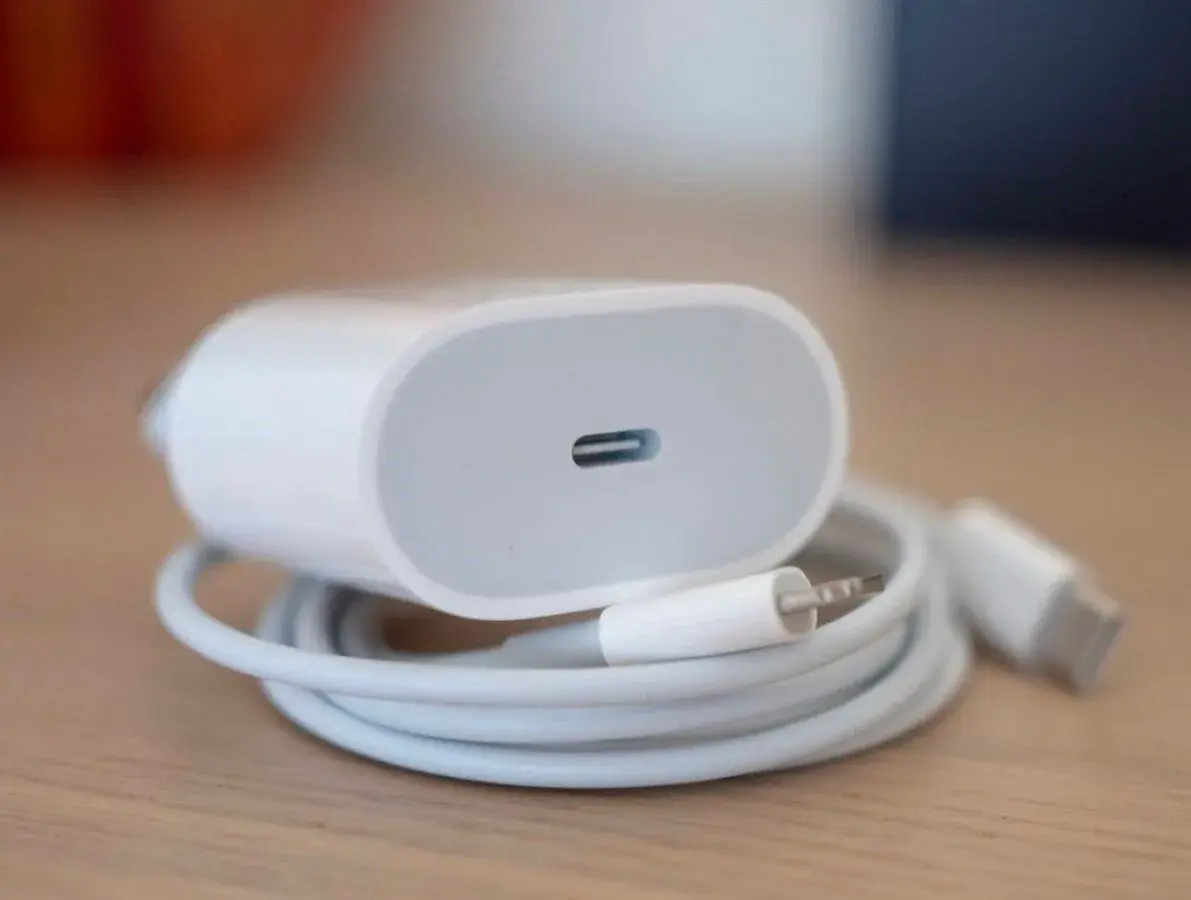 Originál USB-C adaptér 20W Apple