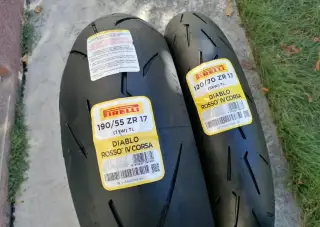 PIRELLI Diablo Rosso IV Corsa 120/70zr17 + 190/55zr17