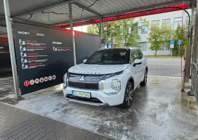 Mitsubishi Outlander – 2025, 23 000 km