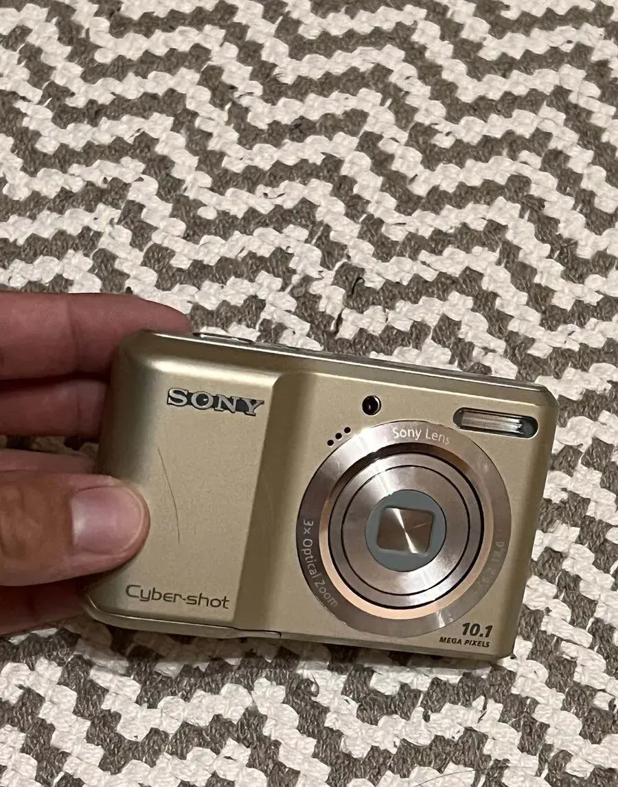 Sony DSC-S2000