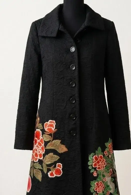 Krásny elegantný kabát Desigual velkost XL(46)