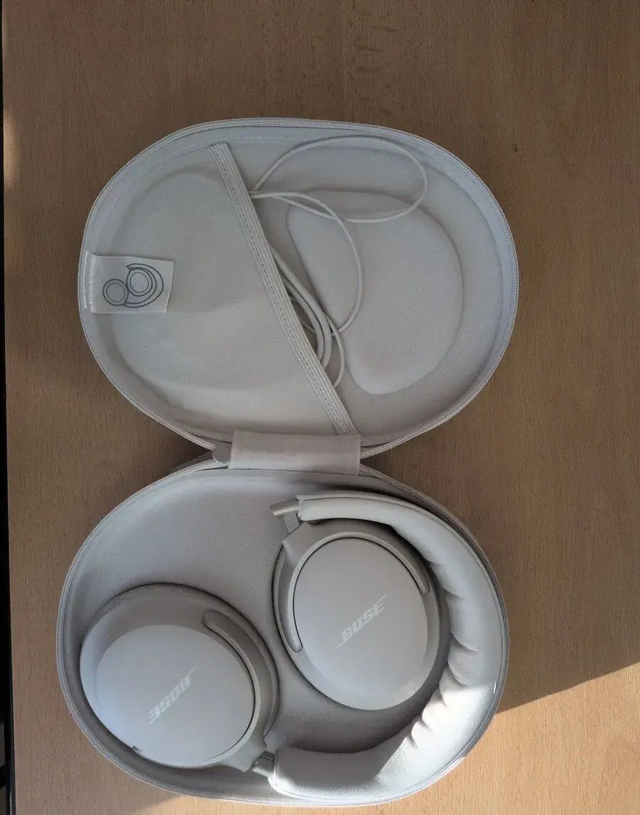 BOSE QuietComfort Ultra Headphones biele