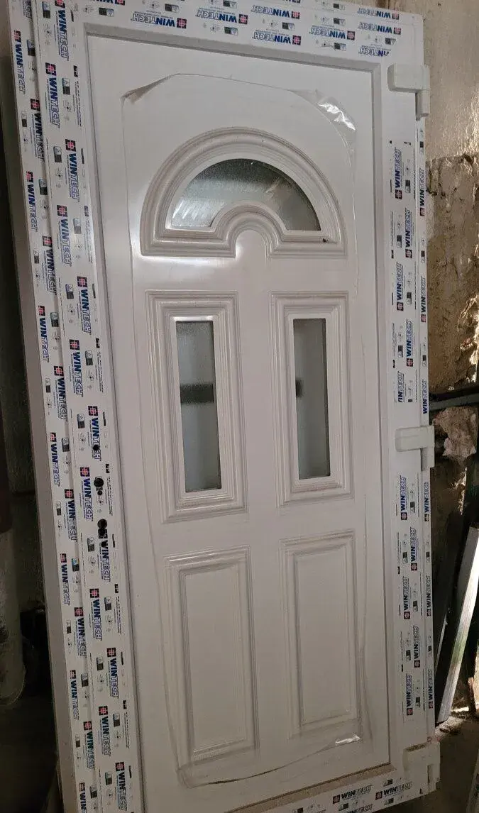 Plastové jednokrídlové vchodové dvere 100x210