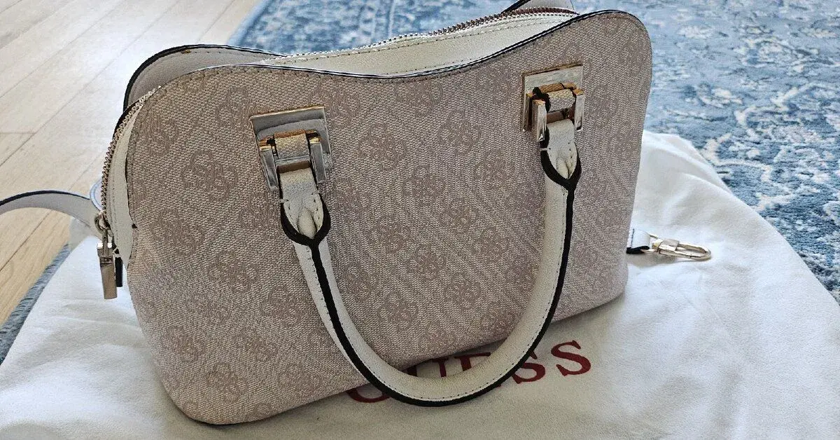kabelka guess