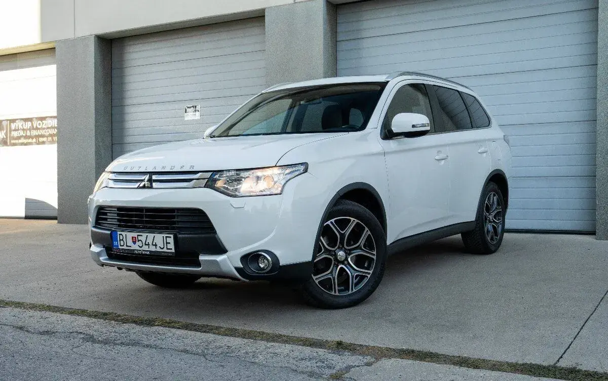 Mitsubishi Outlander – 2015, 149 000 km