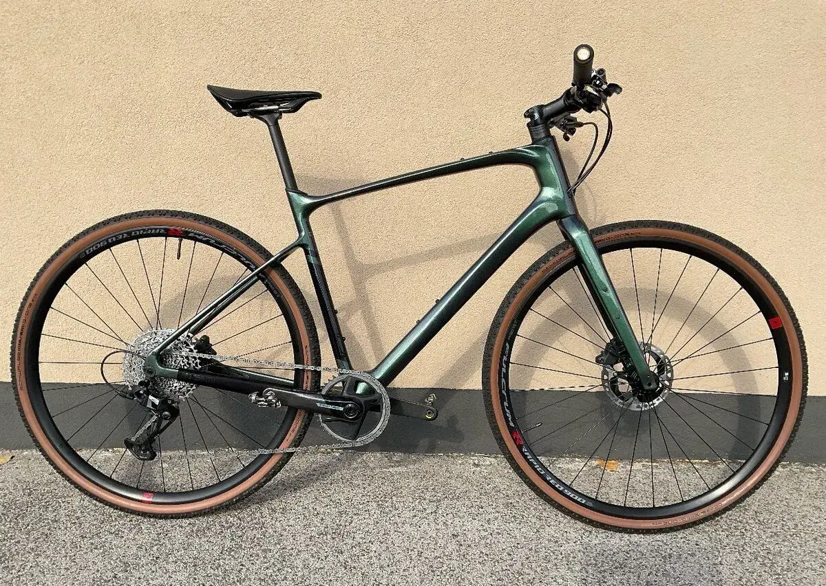 Bicykel Giant FastRoad AR Advanced 1