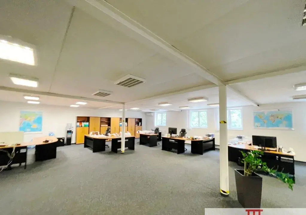 Na predaj obchodno, skladovo, administratívny objekt v Trnav