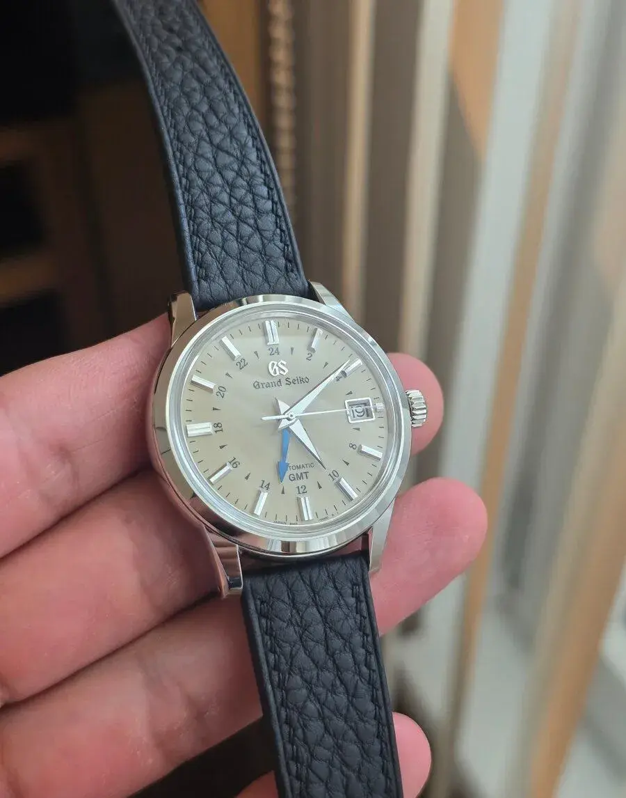 GRAND SEIKO SBGM221