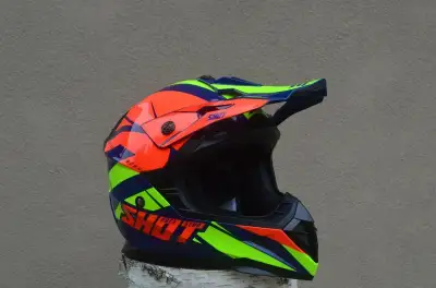 Ľahká prilba na motocross enduro atv fluo oranžovo žlta