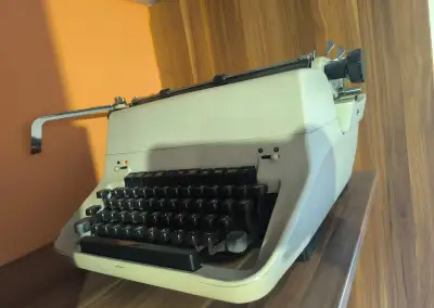 Písací stroj