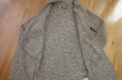 Pletený sveter / kardigan vel. M
