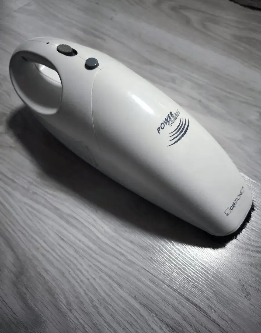 Elektrický mini vysávač, Clatronic AKS 827