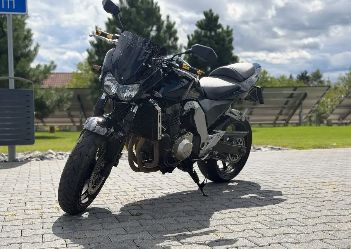 Kawasaki Z750S