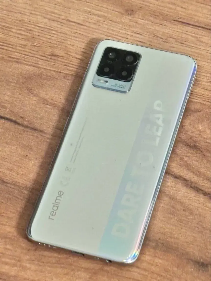 Realme 8 (6GB/128GB) Cyber Silver – 5000 mAh, Super AMOLED