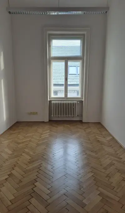 PRENÁJOM kancelárie - Gorkého, pri divadle, 23 m2, BA I