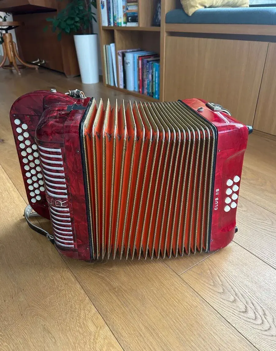 Heligónka Hohner club ll B