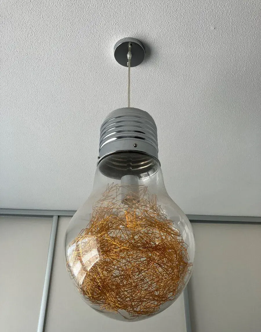Vintage lampa v tvare žiarovky