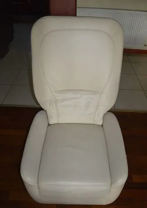 Velmi kvalitne kozene kreslo zn.HIMOLLA