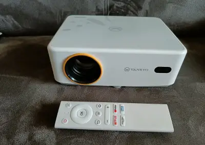 VANKYO Leisure 570B projektor
