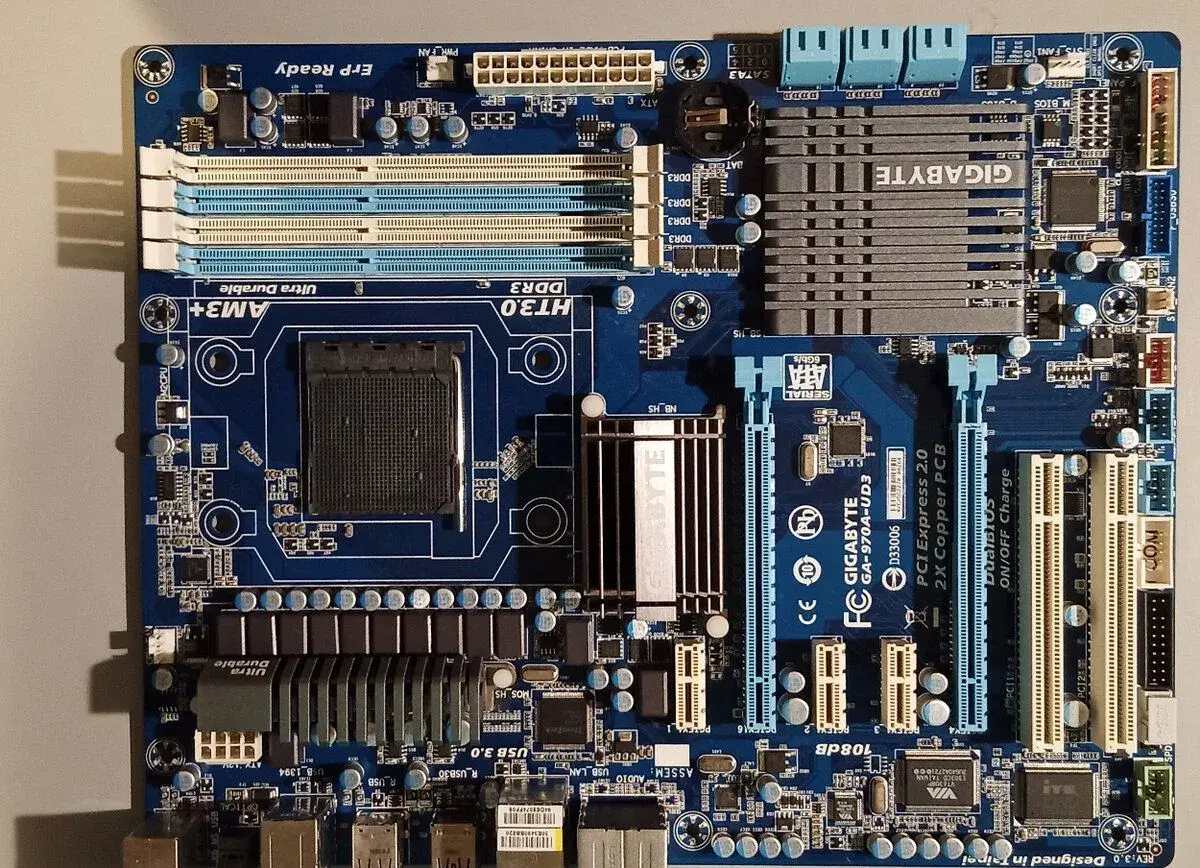 GIGABYTE GA-970A-UD3