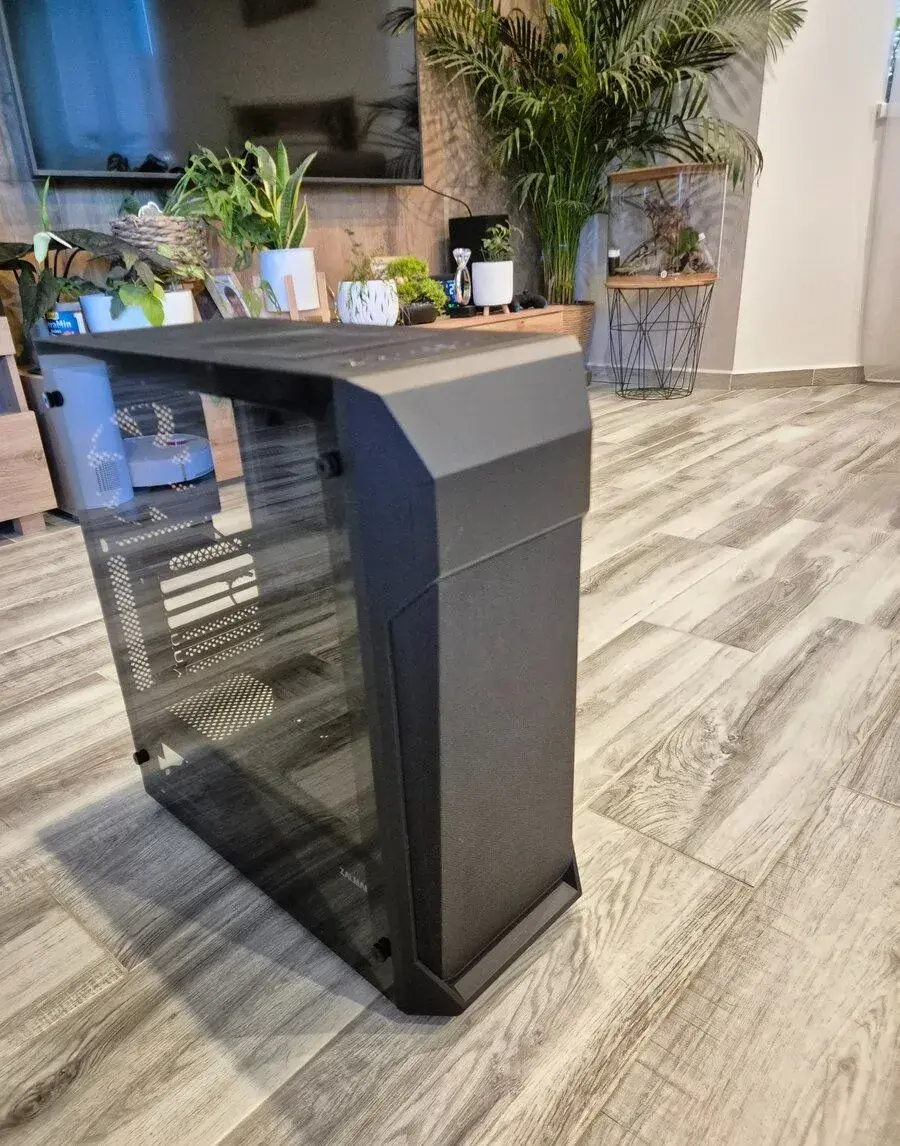 PC skrinku Zalman Z1 Plus - ATX