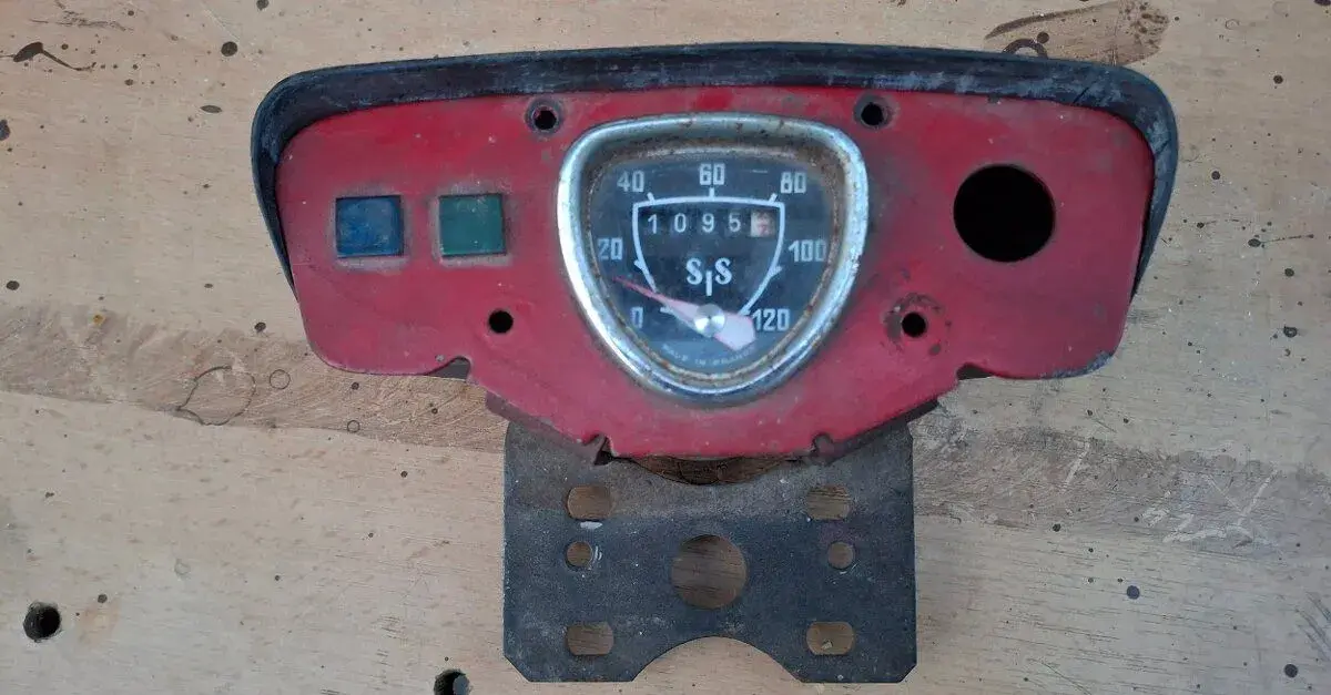 Budiky, tachometer na moped Sachs